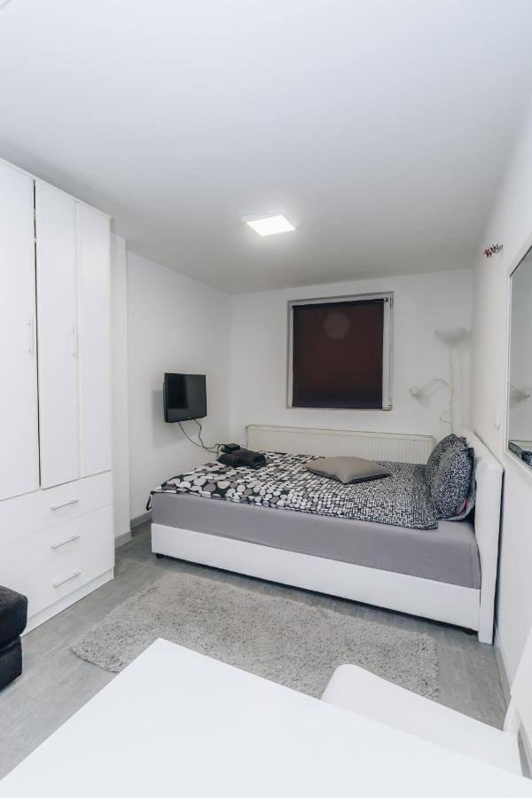 Apartments Luka 크라구예바츠 외부 사진