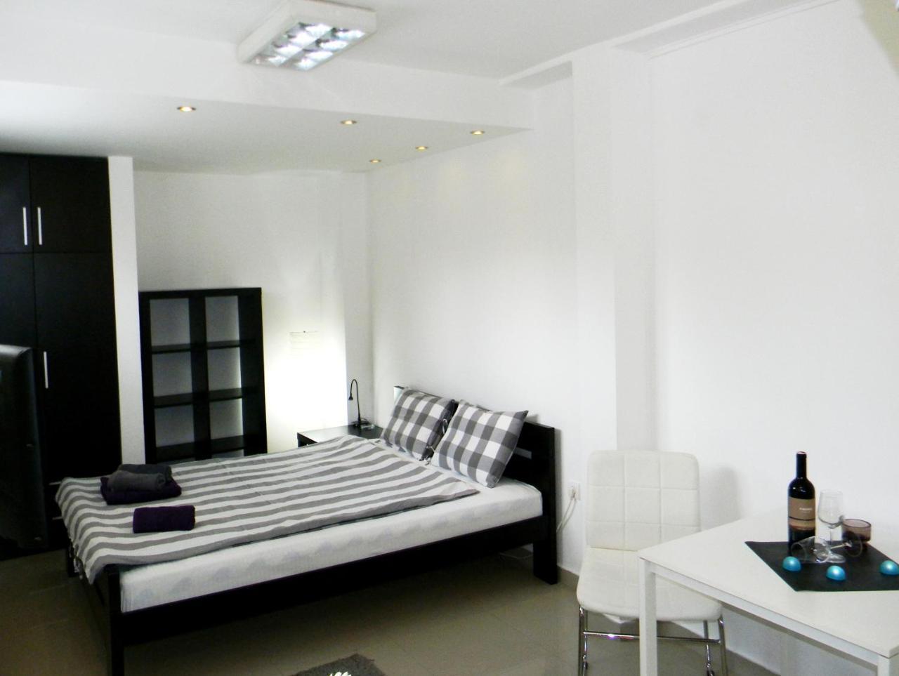 Apartments Luka 크라구예바츠 외부 사진